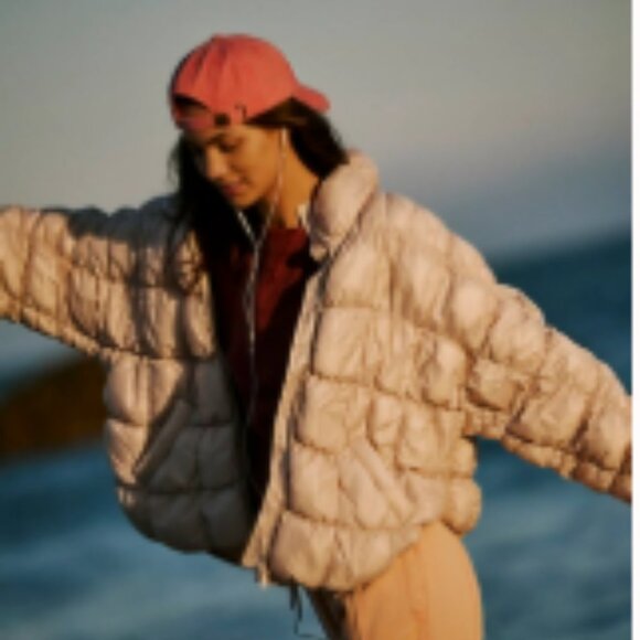 FP Movement Scrunchy Glossy Pippa Packable Puffer Jacket, Large - Picture 2 of 11